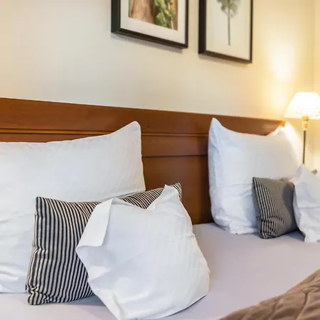 Grafenholz * אוברלינגן